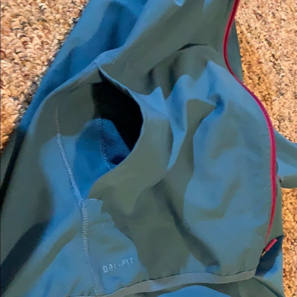 Nike jacket - Picture 4 of 4